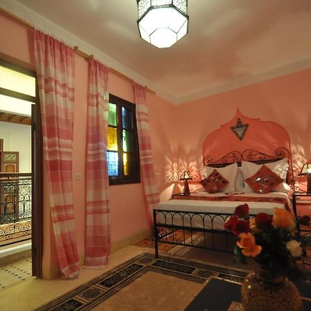 Riad La Famille Marrakesch Exterior foto