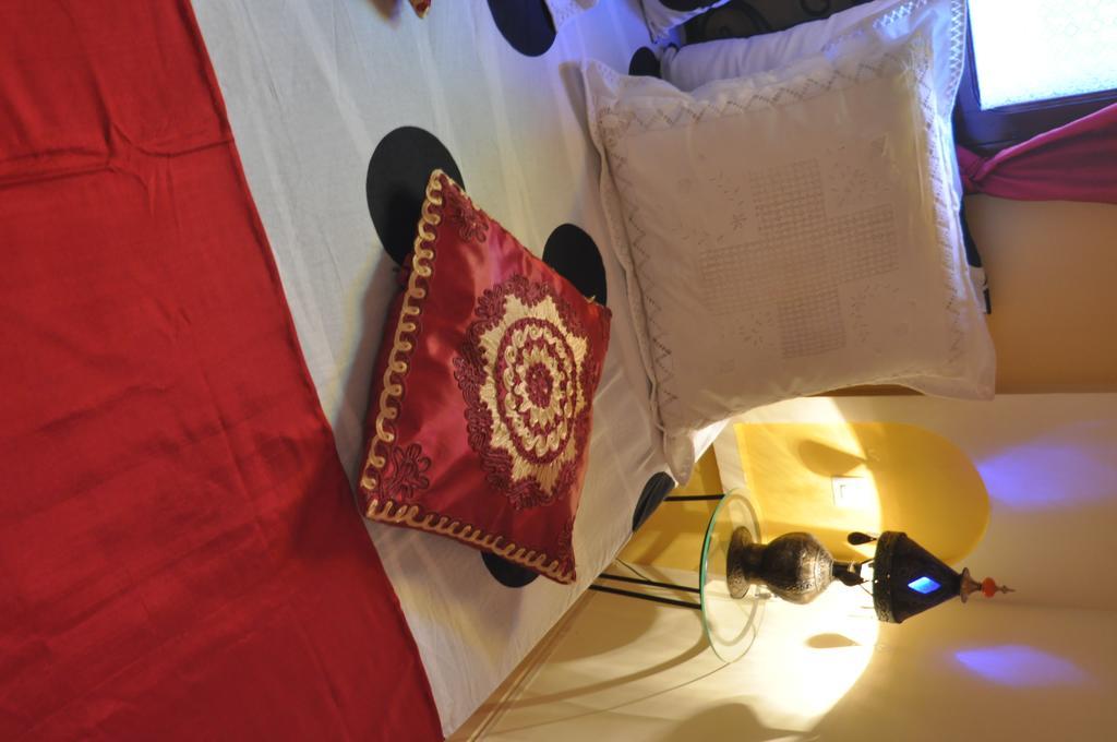 Riad La Famille Marrakesch Zimmer foto