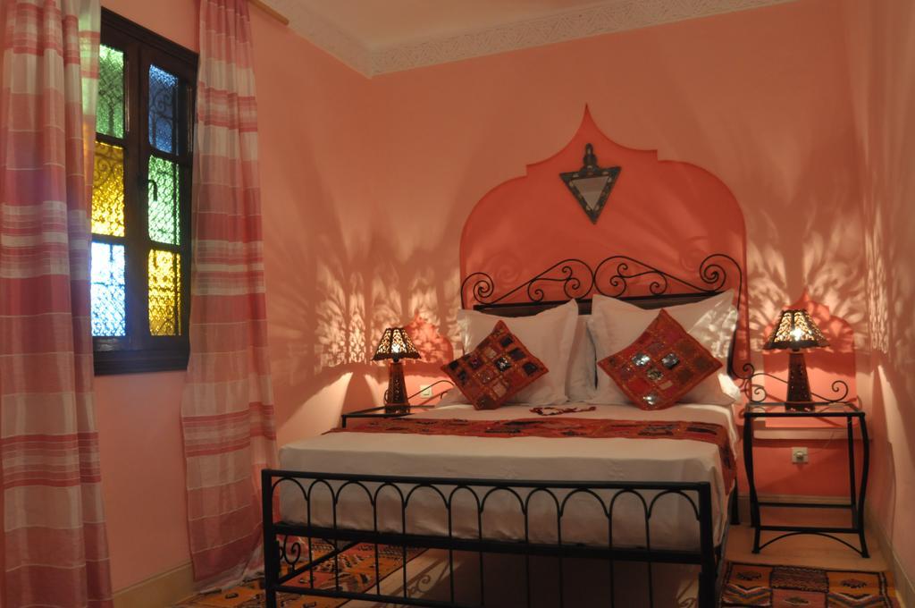 Riad La Famille Marrakesch Exterior foto